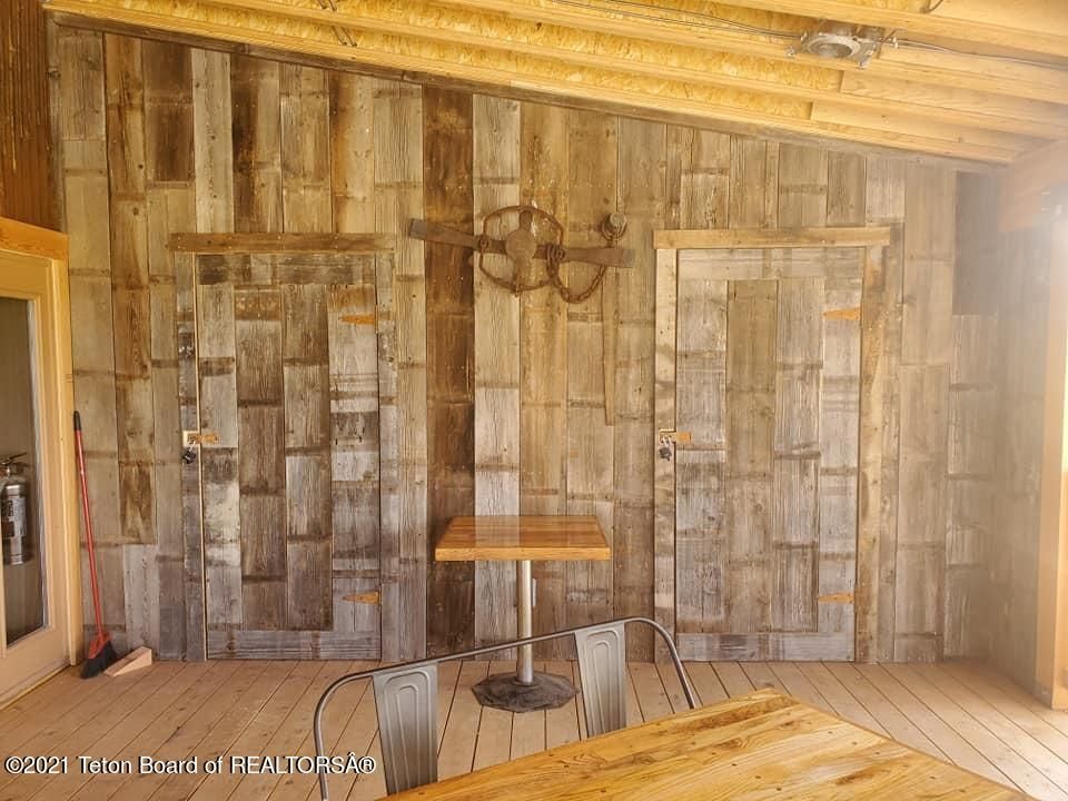 285 N Main St, Thayne, WY 83127
